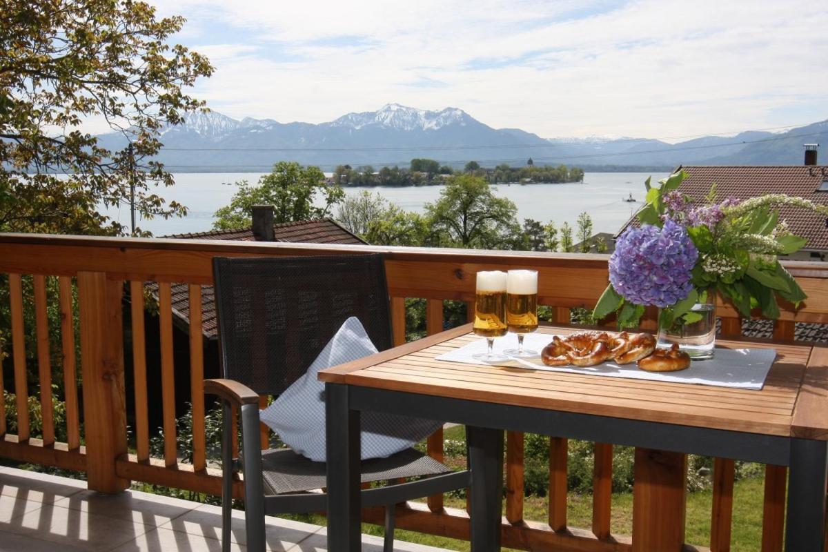 Chiemsee-Blick und Zellnerhof Gstadt am Chiemsee Exterior foto